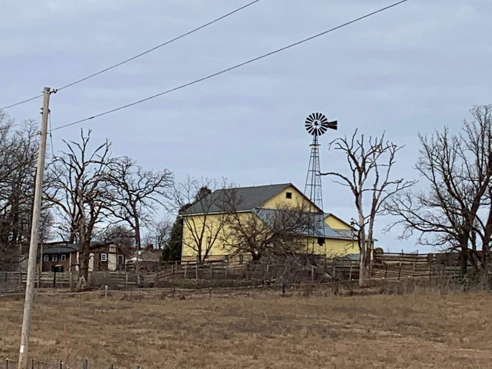 How Do Old-Fashioned Windmills Work?